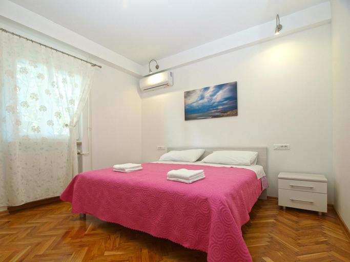 Others 4, Apartment 1707, Medulin