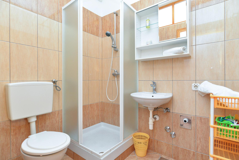 Bathroom 3, Apartment 344, Vodnjan