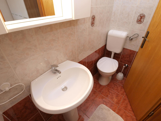 Bathroom 3, Apartment 1048, Rovinj