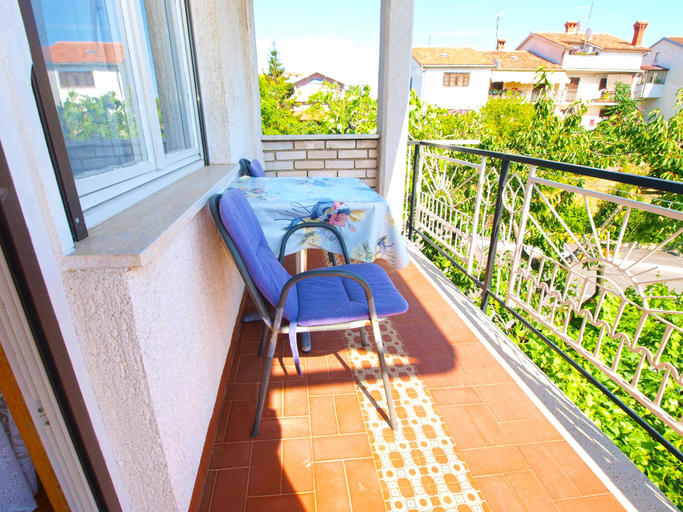 Others 2, Apartment 613, Pula