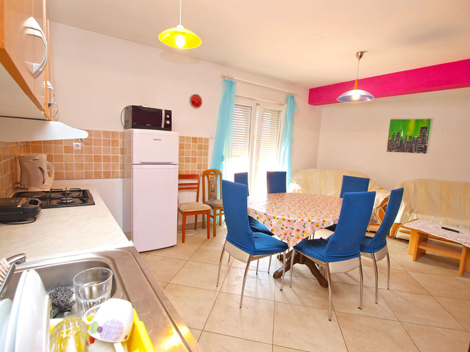 Others 4, Apartment 928, Fažana