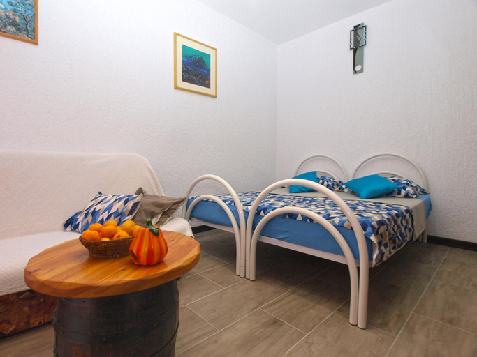 Others 4, Apartment 1052, Fažana