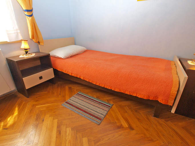 Bedroom 2, Apartment 1142, Fažana