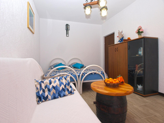 Others 5, Apartment 1052, Fažana