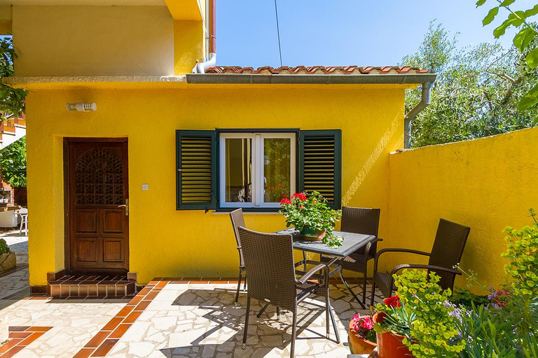 Others 5, Apartment 1220, Premantura