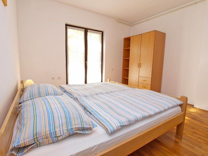Bedroom 2, Apartment 929, Fažana