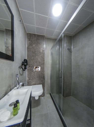 Bathroom 4, Istanbul Sirkeci Hotel, Fatih