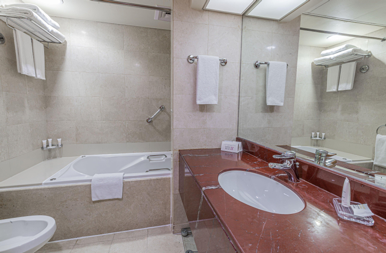 Bathroom 22