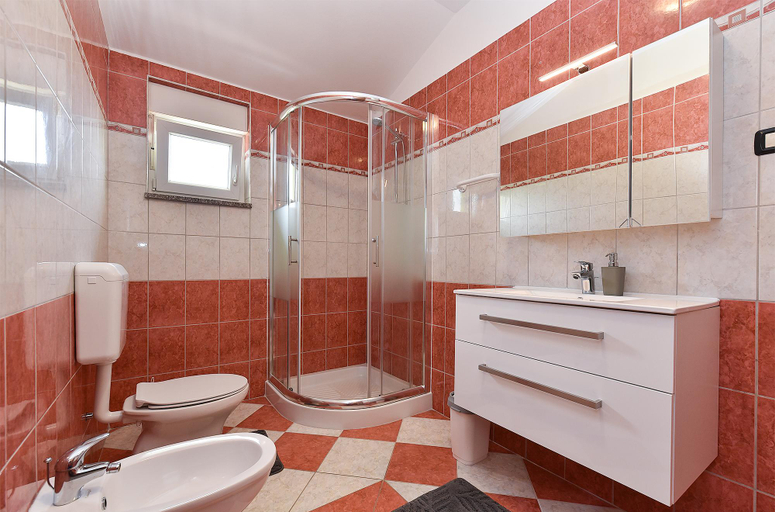 Bathroom 2, Villa 2115, Vodnjan