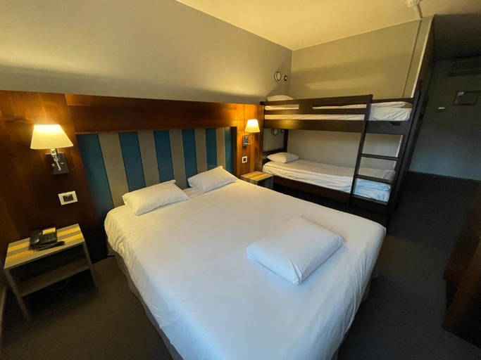 Bedroom, Logis Hotel le Neron, Isère