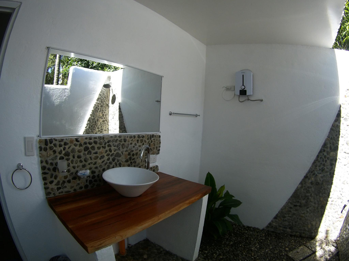 Bathroom 2, Oceanlife Explorers Resort, San Juan