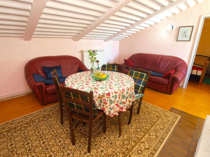 Others 3, Apartment 713, Medulin
