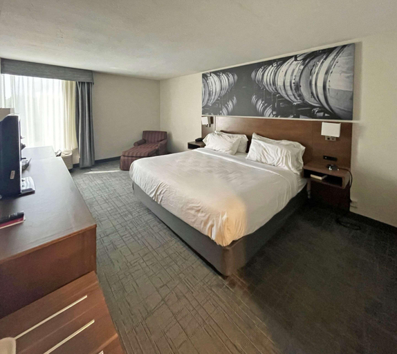 Bedroom 2, Clarion Pointe Hopkinsville Near Bruce Convention, Christian