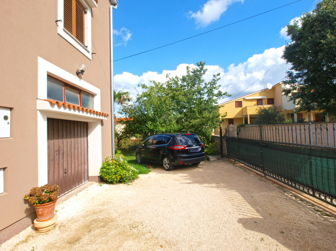 Others 5, Apartment 713, Medulin