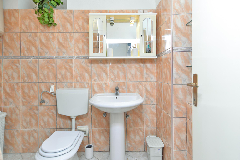 Bathroom 3, Apartment 1128, Fažana