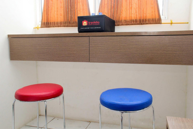 Public Area 4, Comfortable and Minimalist Studio at Riverview Jababeka Apartment ByTravelio, Cikarang