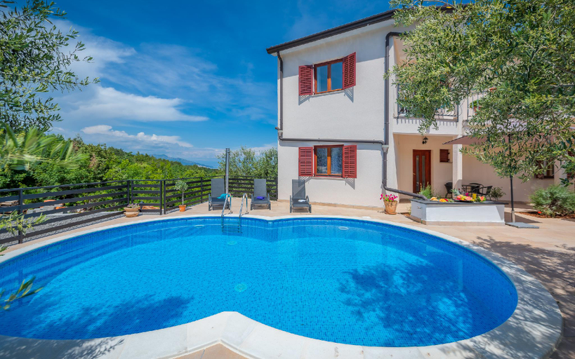 Sport & Beauty 2, Apartment 294, Raša