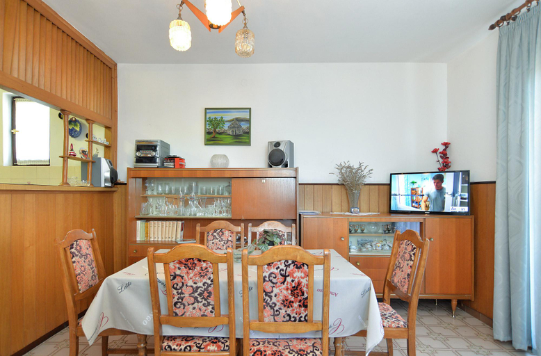 Food & Drinks 4, Apartment 1684, Pula