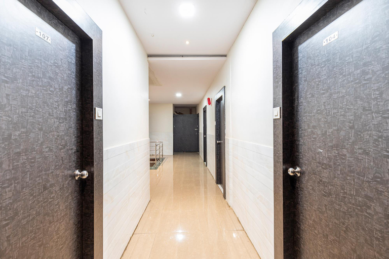 3, Hotel Amrapali Lodging and Boarding, Thane