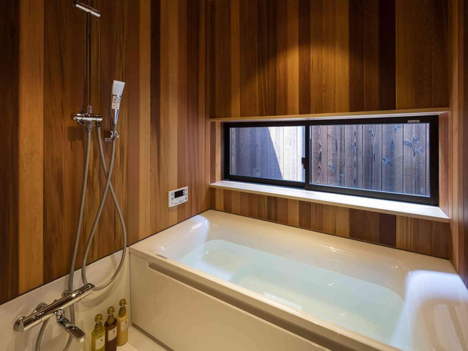 Bathroom, Gion Minami Banka Holiday Rentals, Kyoto