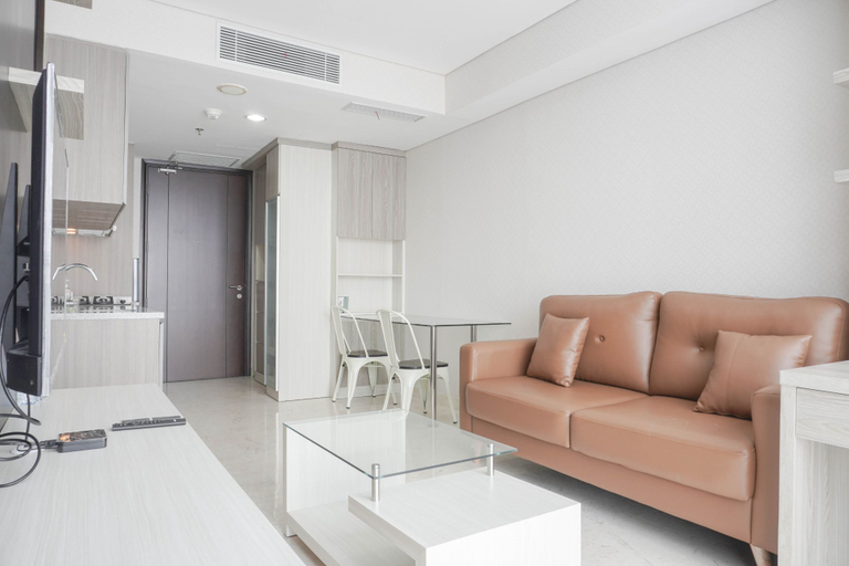 Others 3, Stunning and Comfy 1BR at Ciputra World 2 Apartment By Travelio, Jakarta Selatan