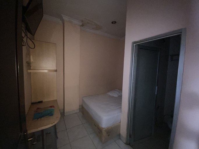 Bathroom 5, Guest House Sentosa, Ambon