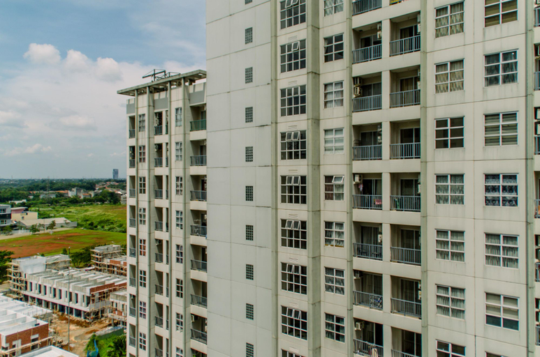 Exterior & Views 3, Comfy Studio at Saveria BSD City Apartment By Travelio, Tangerang