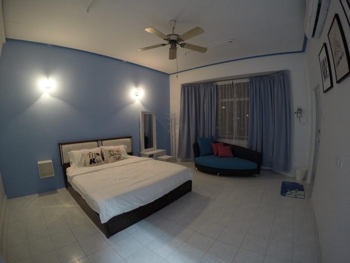 Others 3, Little Blue House Kemaman Guesthouse, Kemaman