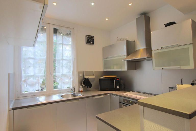 Others 4, LE ROYAL, a high standard flat in sweet Deauville, Calvados