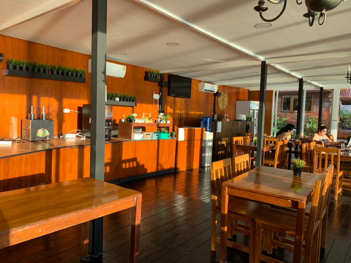 Food & Drinks 4, The Cobble Beach, Mueang Krabi