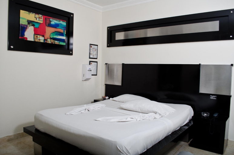 Bedroom 2, Hotel Torettos, Yumbo