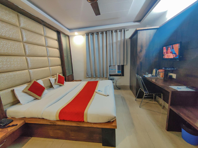 Bedroom 3, Perfect Stays Hotel in Haridwar, Hardwar