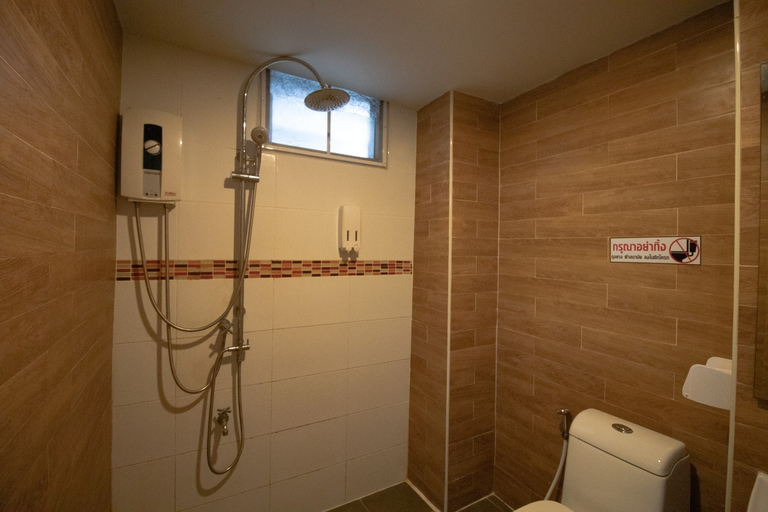 Bathroom 5, Kun Hotel, Muang Nakhon Ratchasima