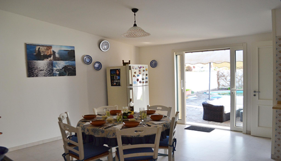 Others 2, Large and bright 6-bed villa with parking in San Foca, Lecce