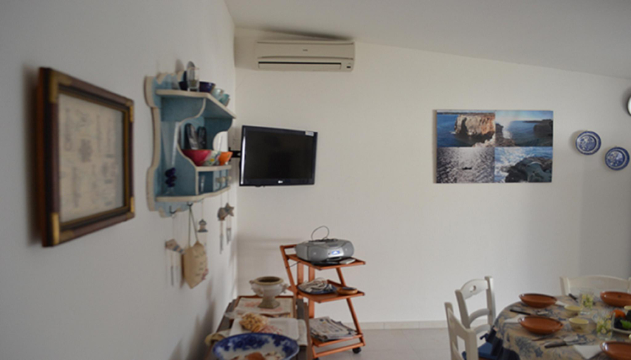 Others 4, Large and bright 6-bed villa with parking in San Foca, Lecce