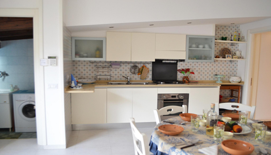 Others 5, Large and bright 6-bed villa with parking in San Foca, Lecce