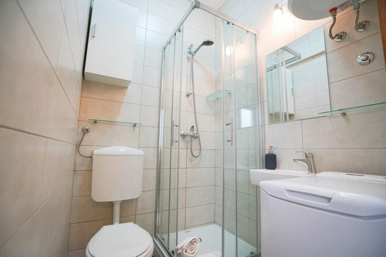 Bathroom 3, Apartment Nicol, Zadar