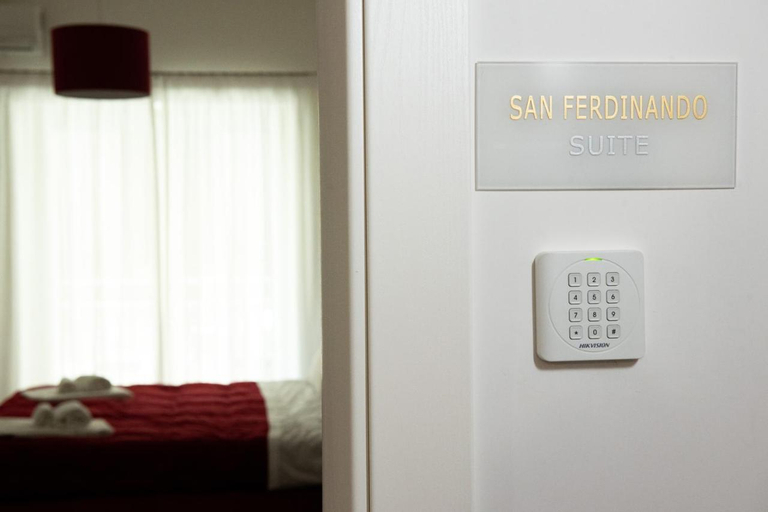 Bedroom 2, Direlo Guest House, Napoli