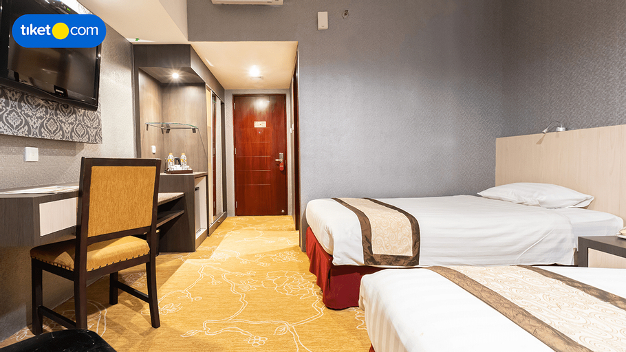 Bedroom 5, Hermes Palace Hotel Medan, Medan