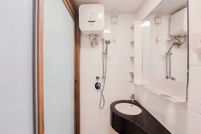 Bathroom 5, Great Location Studio Sky House Apartment near BSD By Travelio, South Tangerang
