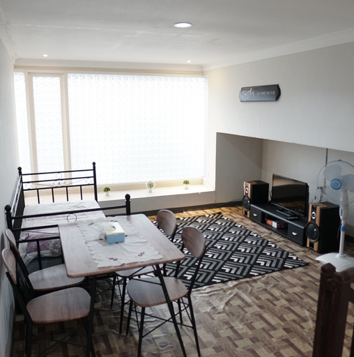 Dining Room 5, Villa Griya Pesona 3 Bedroom, Malang