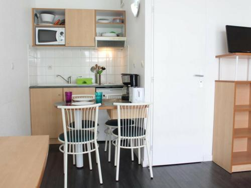 Appartement La Rochelle, 2 pieces, 2 personnes - FR-1-246-247, Charente-Maritime