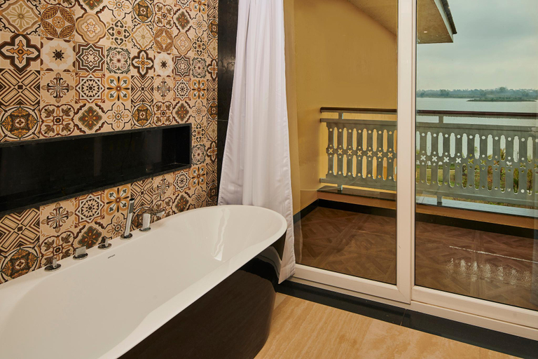 Bathroom 5, MAYFAIR Lake Resort, Raipur