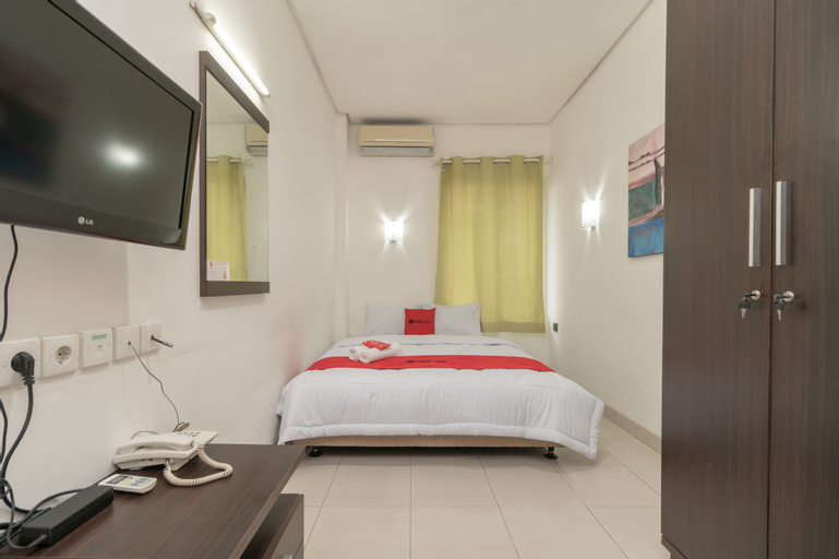 RedDoorz @ Tirta Mansion Karawaci, South Tangerang