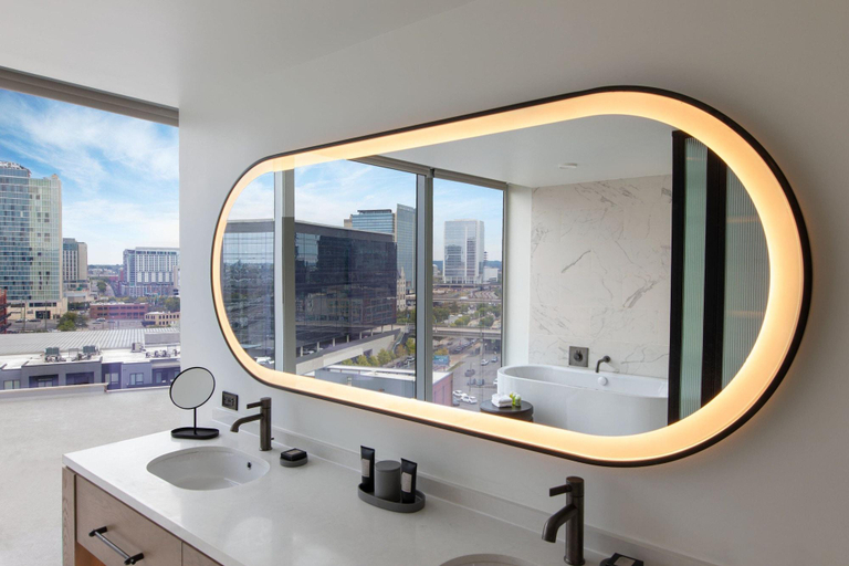 Bathroom 5, W Nashville, Davidson