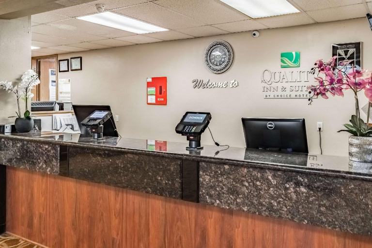 Public Area 2, Quality Inn & Suites Vancouver North, Clark
