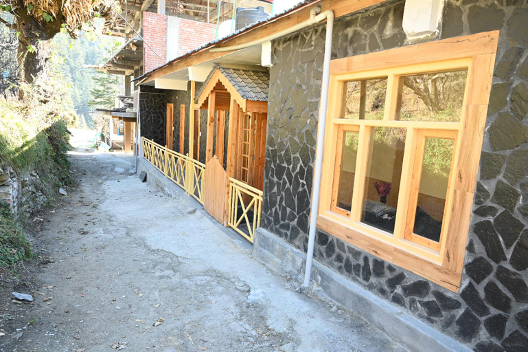 Exterior & Views 2, Khwabeeda Stays, Kullu