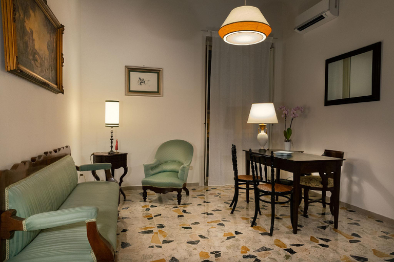 Others 5, Palazzo Benucci, Caserta