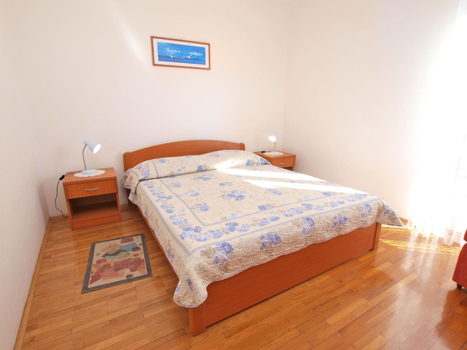 Others 3, Apartment 981, Labin