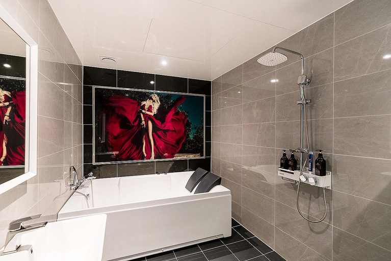 Bathroom 3, Chungju Thebanhotel, Chungju